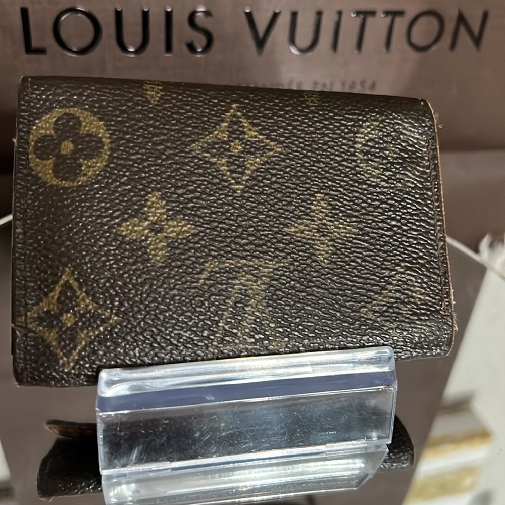 Authentic Louis Vuitton Monogram 6 Ring Key Cles GUC - Picture 2 of 8